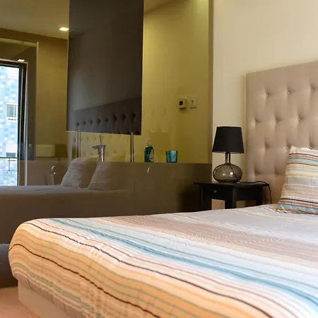 Lux With Pool And Garage דירה ליסבון
